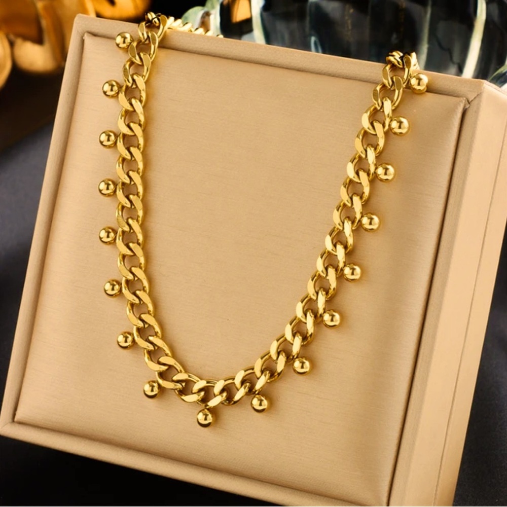 Stainless steel 18k Gold Plated Curb chain choker with beads